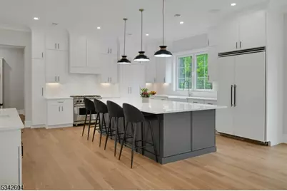 18 Lincoln Ave, Florham Park, NJ 07932 - Photo 17