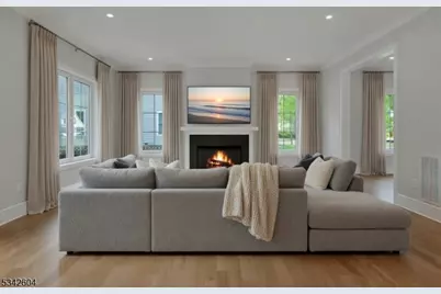 18 Lincoln Ave, Florham Park, NJ 07932 - Photo 13