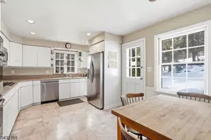 61 Western Dr, Millburn, NJ 07078 - Photo 7