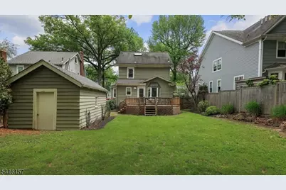 288 Seneca Pl, Westfield, NJ 07090 - Photo 37