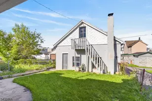 59 Railroad Ave, Phillipsburg, NJ 08865 - Photo 23