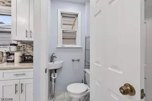 59 Railroad Ave, Phillipsburg, NJ 08865 - Photo 21