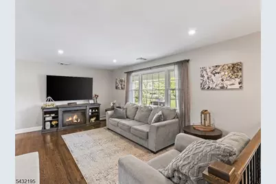 8 Madoc Trl, Jefferson Township, NJ 07438 - Photo 3