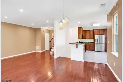 24 Swing Bridge Ln, South Bound Brook Boro, NJ 08880 - Photo 7