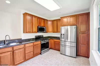 24 Swing Bridge Ln, South Bound Brook Boro, NJ 08880 - Photo 9