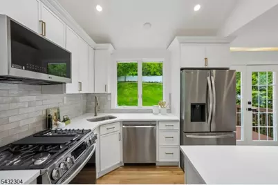 34 Clark St, Summit, NJ 07901 - Photo 11