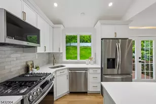 34 Clark St, Summit, NJ 07901 - Photo 11