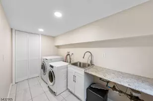 27 Alvin Terrace, Springfield, NJ 07081 - Photo 17