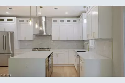 941 Beverly Dr, Westfield, NJ 07090 - Photo 9