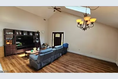 534 Hamburg Turnpike, West Milford, NJ 07480 - Photo 5
