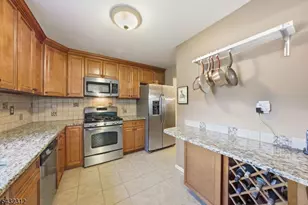 166 Vista Dr, Hanover Township, NJ 07927 - Photo 1