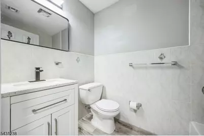 708 Ocean Ave #1, Jersey City, NJ 07305 - Photo 7