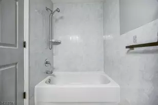 708 Ocean Ave, Jersey City, NJ 07305 - Photo 17