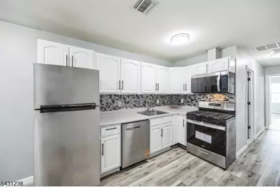 708 Ocean Ave #1, Jersey City, NJ 07305 - Photo 5