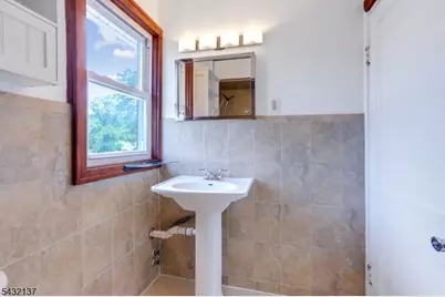 8 Garden Pl, Cranford Township, NJ 07016 - Photo 15