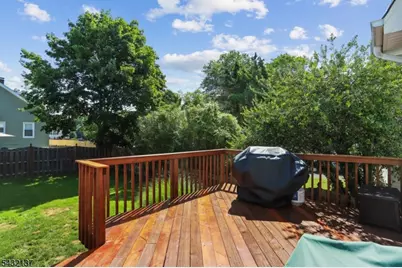 8 Garden Pl, Cranford Township, NJ 07016 - Photo 17