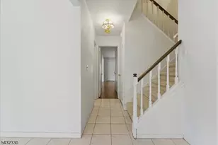 37 Giggleswick Way, Edison Twp., NJ 08820 - Photo 33