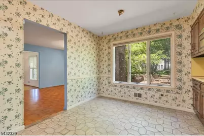 8 Branko Rd, Berkeley Heights Township, NJ 07922 - Photo 11