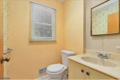 8 Branko Rd, Berkeley Heights Township, NJ 07922 - Photo 15