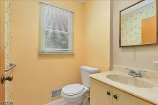 8 Branko Rd, Berkeley Heights Township, NJ 07922 - Photo 15