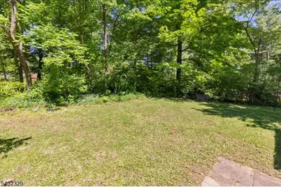 8 Branko Rd, Berkeley Heights Township, NJ 07922 - Photo 35