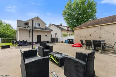 378 E 27th St, Paterson, NJ 07514 - Photo 27
