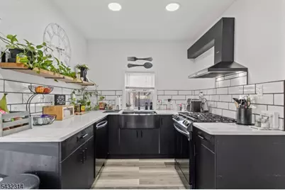 374 E 27th St, Paterson, NJ 07514 - Photo 11