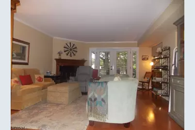 281 Abbey Dr, Franklin Township, NJ 08873 - Photo 5