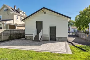 115 Carlisle Terrace, Plainfield, NJ 07062 - Photo 21