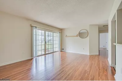 69 Amberly Ct, Franklin Township, NJ 08823 - Photo 3