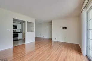 69 Amberly Ct, Franklin Township, NJ 08823 - Photo 5