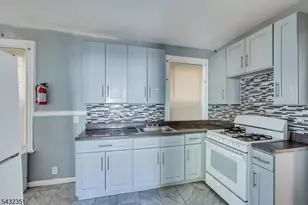 37 Blum St, Newark, NJ 07103 - Photo 9