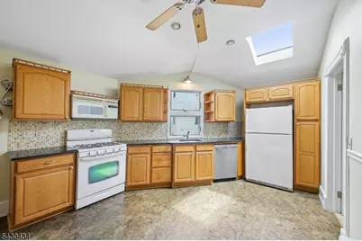 714 Main St, Little Falls Township, NJ 07424 - Photo 13