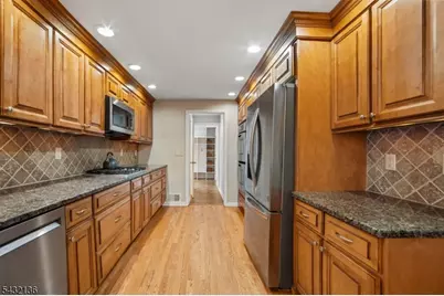 22 Homestead Ter, Scotch Plains Township, NJ 07076 - Photo 11