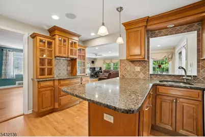 22 Homestead Ter, Scotch Plains Township, NJ 07076 - Photo 9