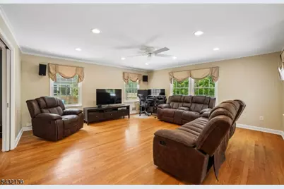 22 Homestead Ter, Scotch Plains Township, NJ 07076 - Photo 7