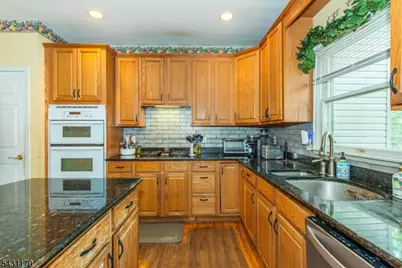 31 Richmond Hill Dr, Sparta Township, NJ 07871 - Photo 11