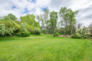 31 Richmond Hill Dr, Sparta Township, NJ 07871 - Photo 3