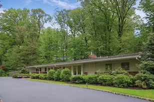 75 Seney Dr, Bernardsville, NJ 07924 - Photo 3
