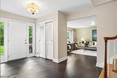 5 Blanchet Ct, Florham Park, NJ 07932 - Photo 3