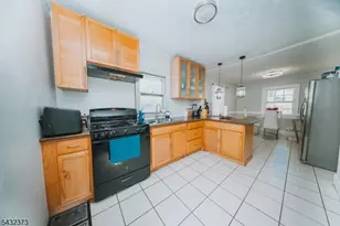 114 Martin St, Roselle, NJ 07203 - Photo 3