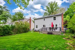 19 Plymouth Pl, Roseland, NJ 07068 - Photo 19