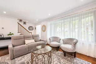 19 Plymouth Pl, Roseland, NJ 07068 - Photo 3