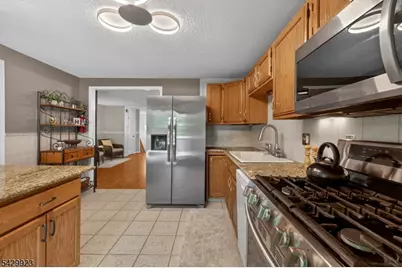 37 Quail Ct, Hardyston Township, NJ 07419 - Photo 13