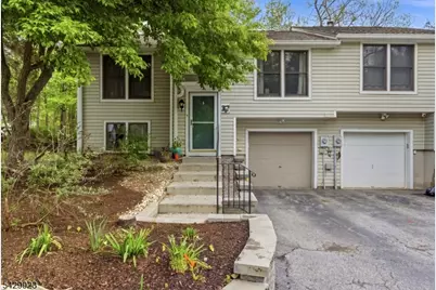 37 Quail Ct, Hardyston Township, NJ 07419 - Photo 1