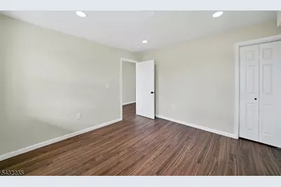 171 Myrtle St, Franklin Township, NJ 08873 - Photo 9
