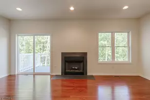 15 DeCroce Ct, Parsippany, NJ 07054 - Photo 9
