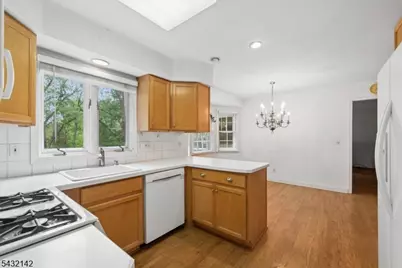 48 Walnut Cir, Bernards Township, NJ 07920 - Photo 11