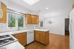 48 Walnut Cir, Bernards Township, NJ 07920 - Photo 11