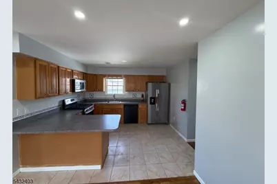 555 1st Ave, Elizabeth, NJ 07206 - Photo 7